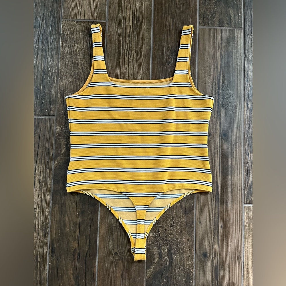 Express bodysuit - Picture 3 of 4